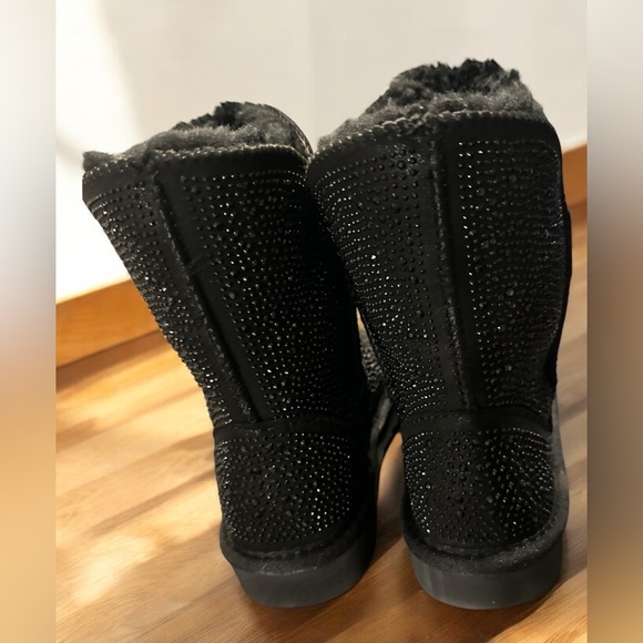 SOLD - Picture 6 of 9